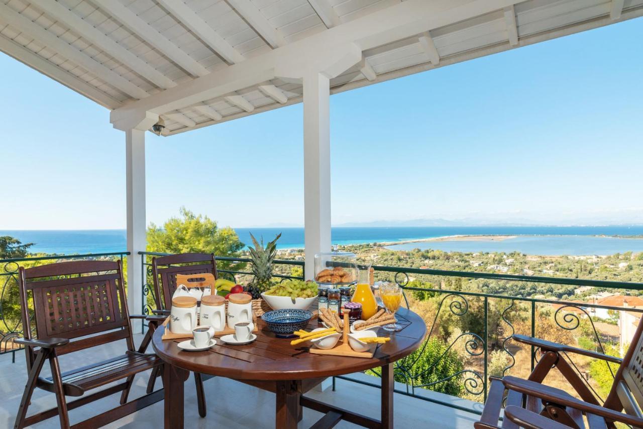 Niver Luxury Suites Lefkada City Екстер'єр фото