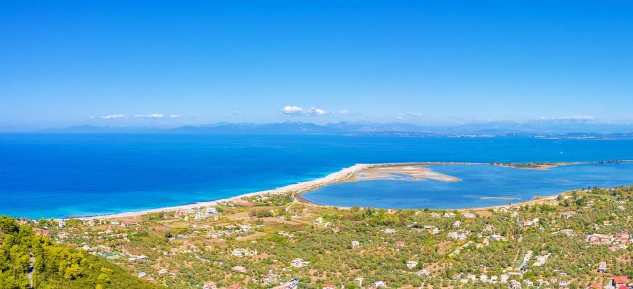 Niver Luxury Suites Lefkada City Екстер'єр фото