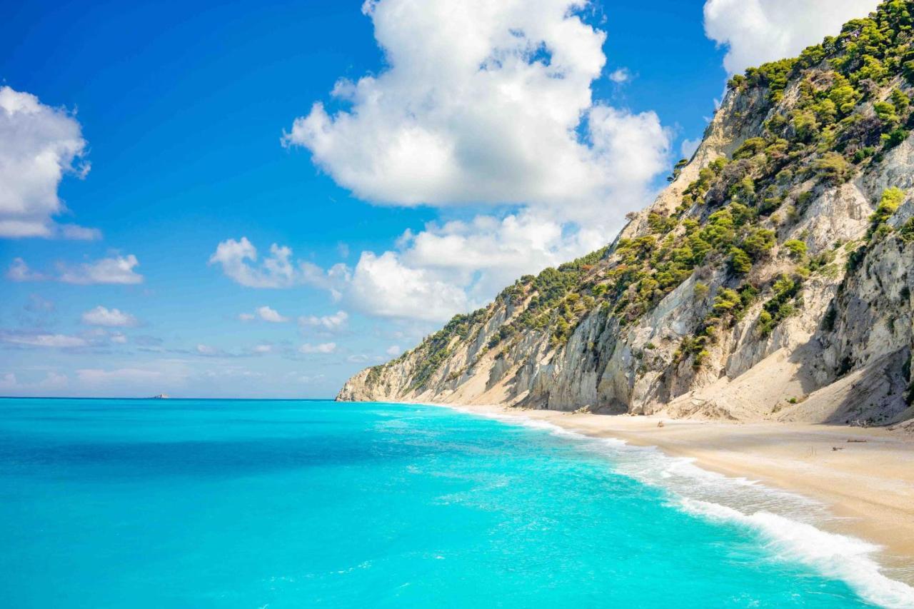 Niver Luxury Suites Lefkada City Екстер'єр фото