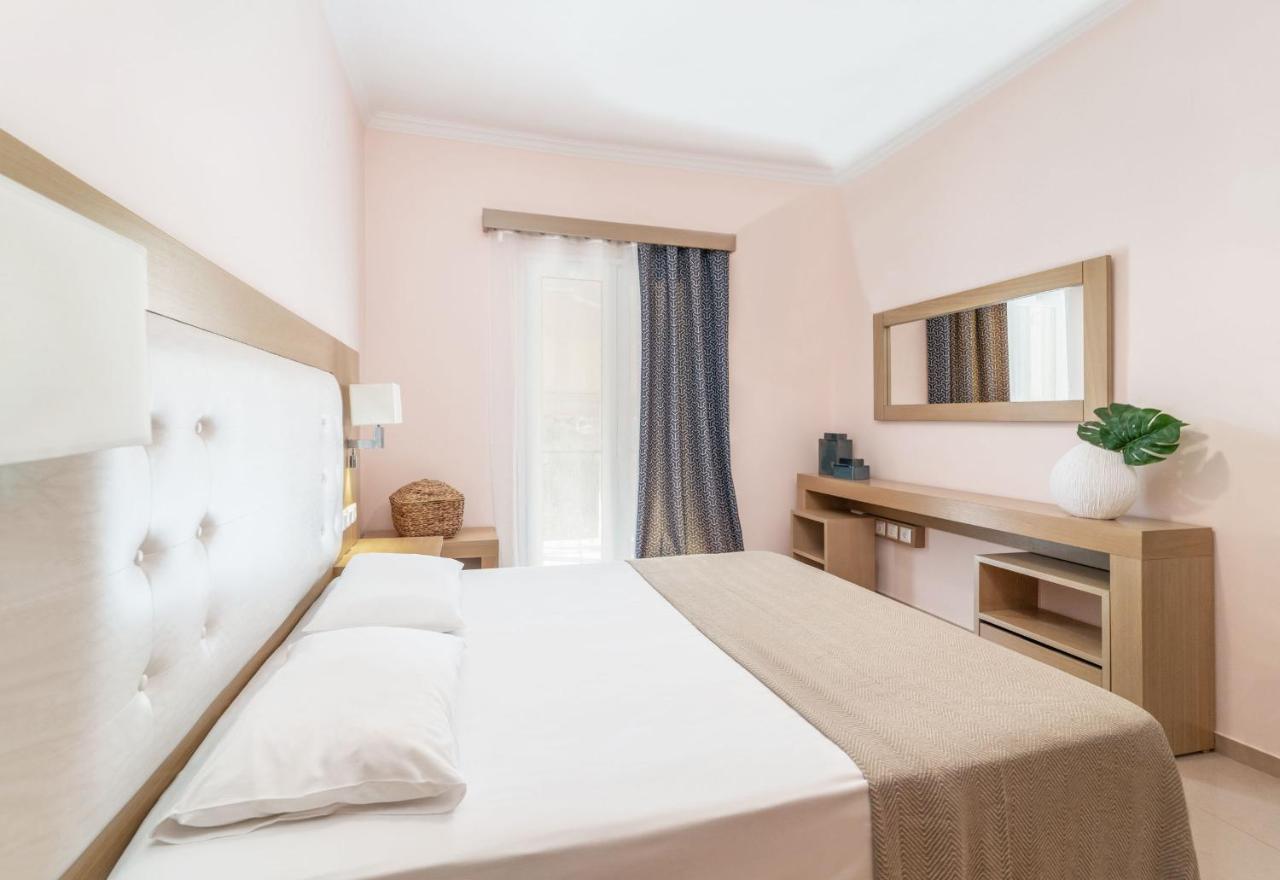 Niver Luxury Suites Lefkada City Екстер'єр фото